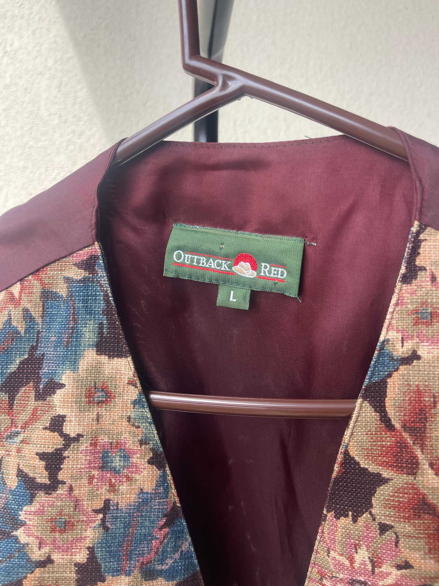 Outback Red Floral Tapestry Vest size Large