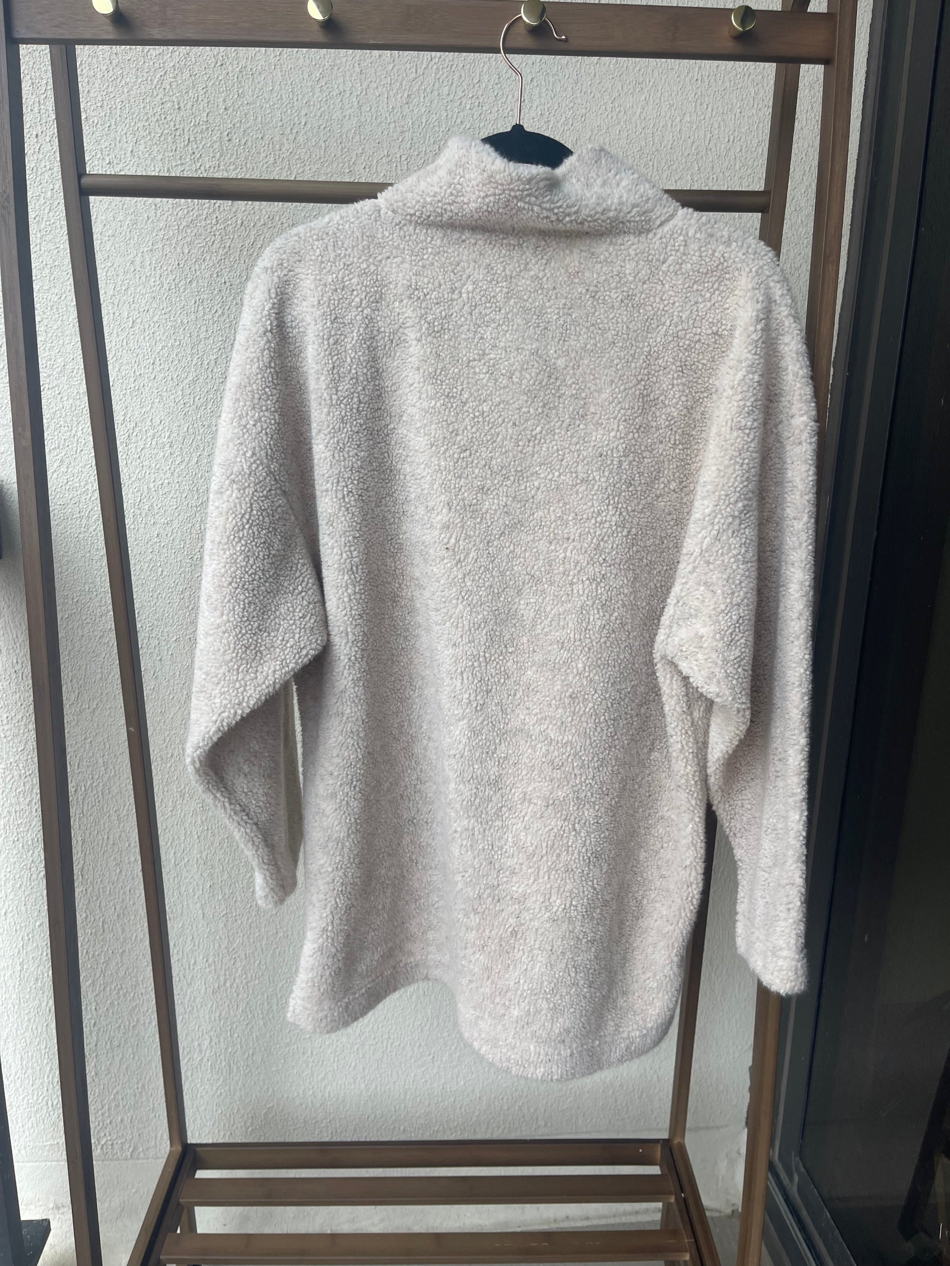 Coldwater Creek paw sherpa pullover back