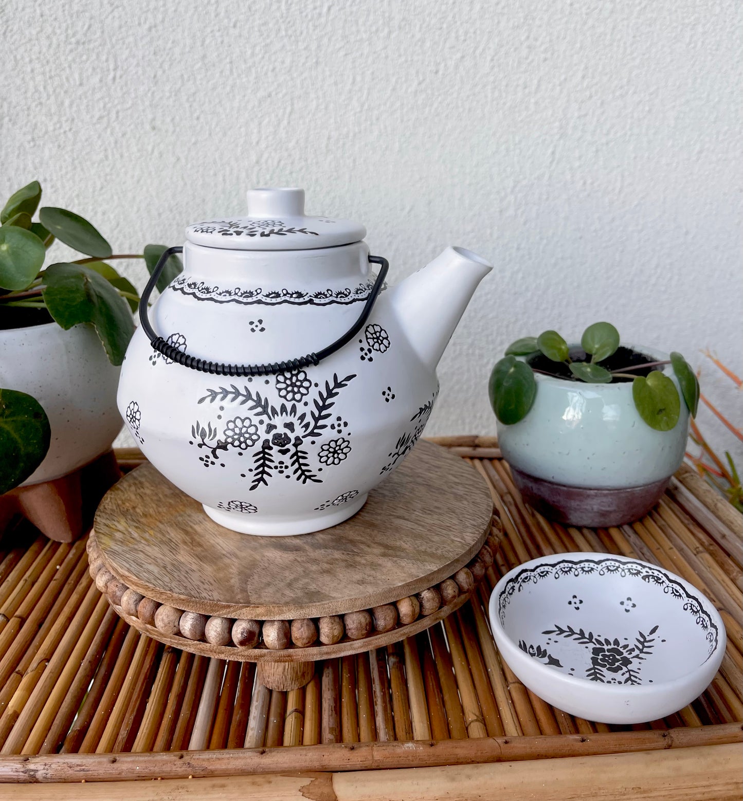 Vintage Black & White Teapot Set